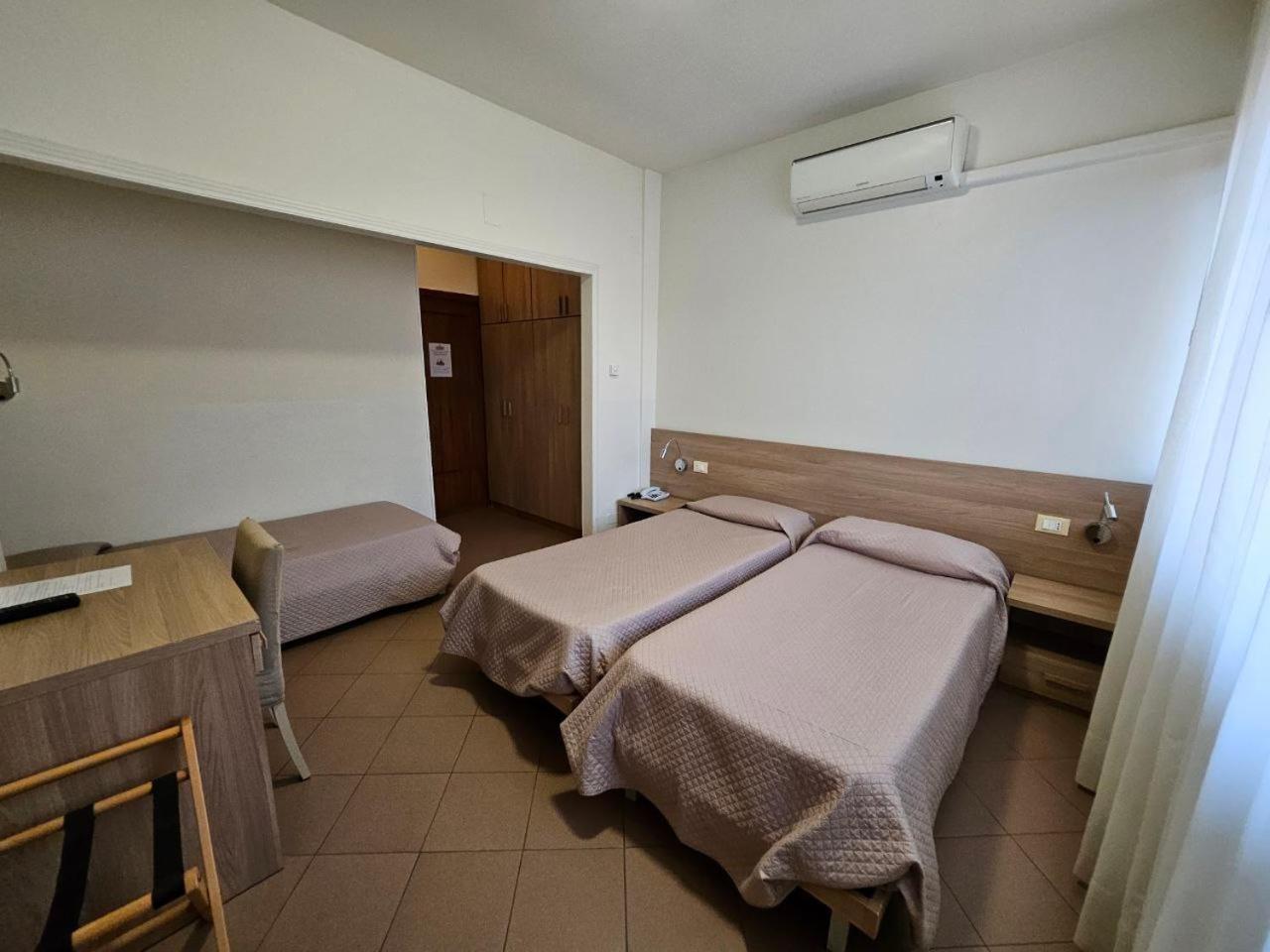 Albergo Nyers Perugia Exterior photo