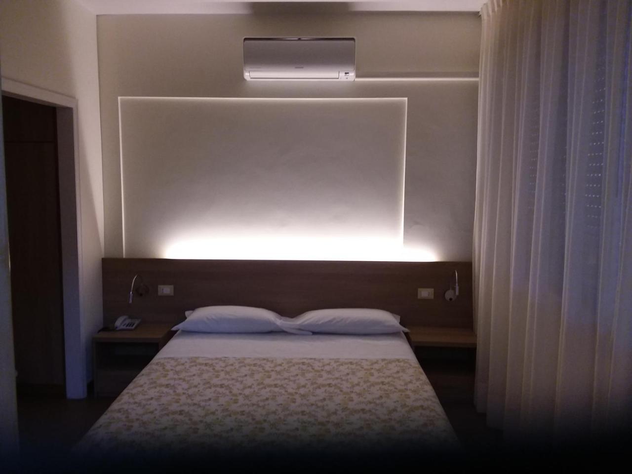 Albergo Nyers Perugia Exterior photo