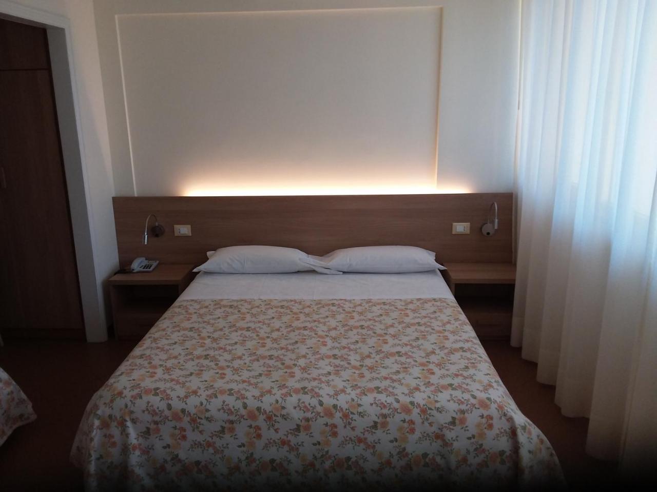 Albergo Nyers Perugia Exterior photo